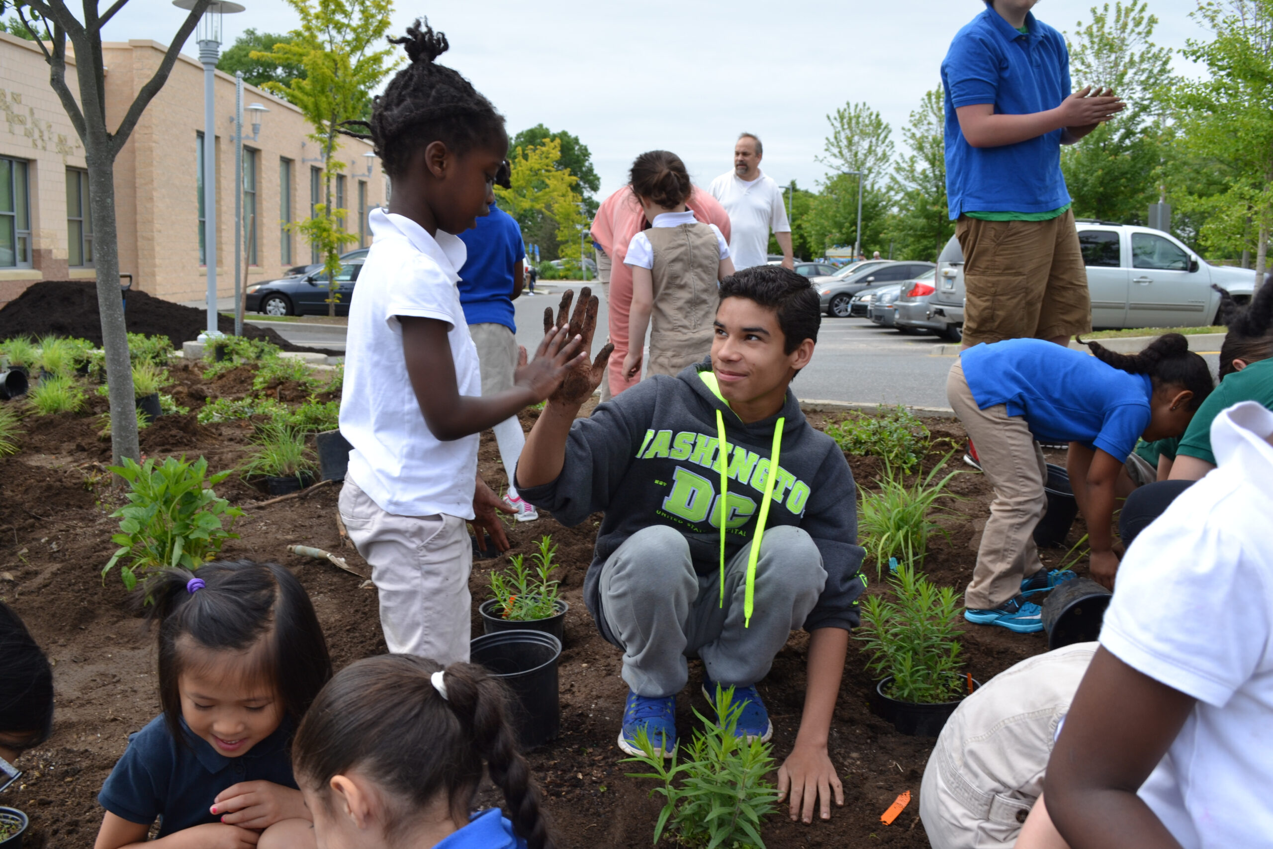 6. Discovery Magnet School 20150605 - 037